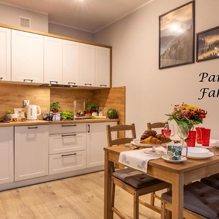 Apartament Sloneczny Poranek 우스트르치키 돌네 외부 사진